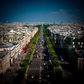 Les Champs-Elysées depuis l'Arc de Triomphe, Paris