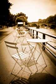 Pause en bord de Seine, Paris