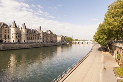 Les quais de Seine, devant la Conciergerie