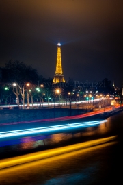 Jeux de lumière, Tour Eiffel, Paris